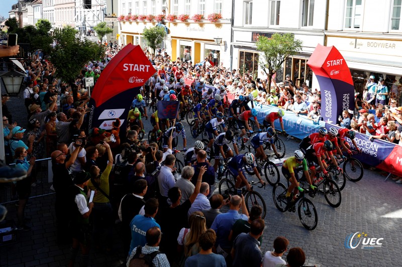European Championships Munich 2022 - 2022 UEC Road Elite European Championships - Men's Road Race - 14/08/2022 - Scenery - Start - Peloton - photo Ivan Benedetto/UEC/SprintCyclingAgency?2022